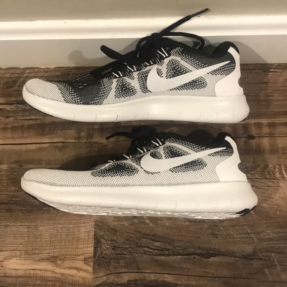 Nike free runs - Picture 4 of 5